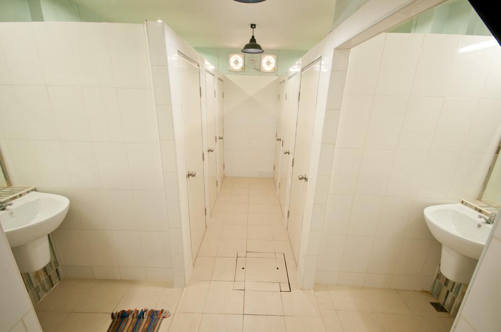 Hotel Capsule Suratthani Surat Thani Exterior foto